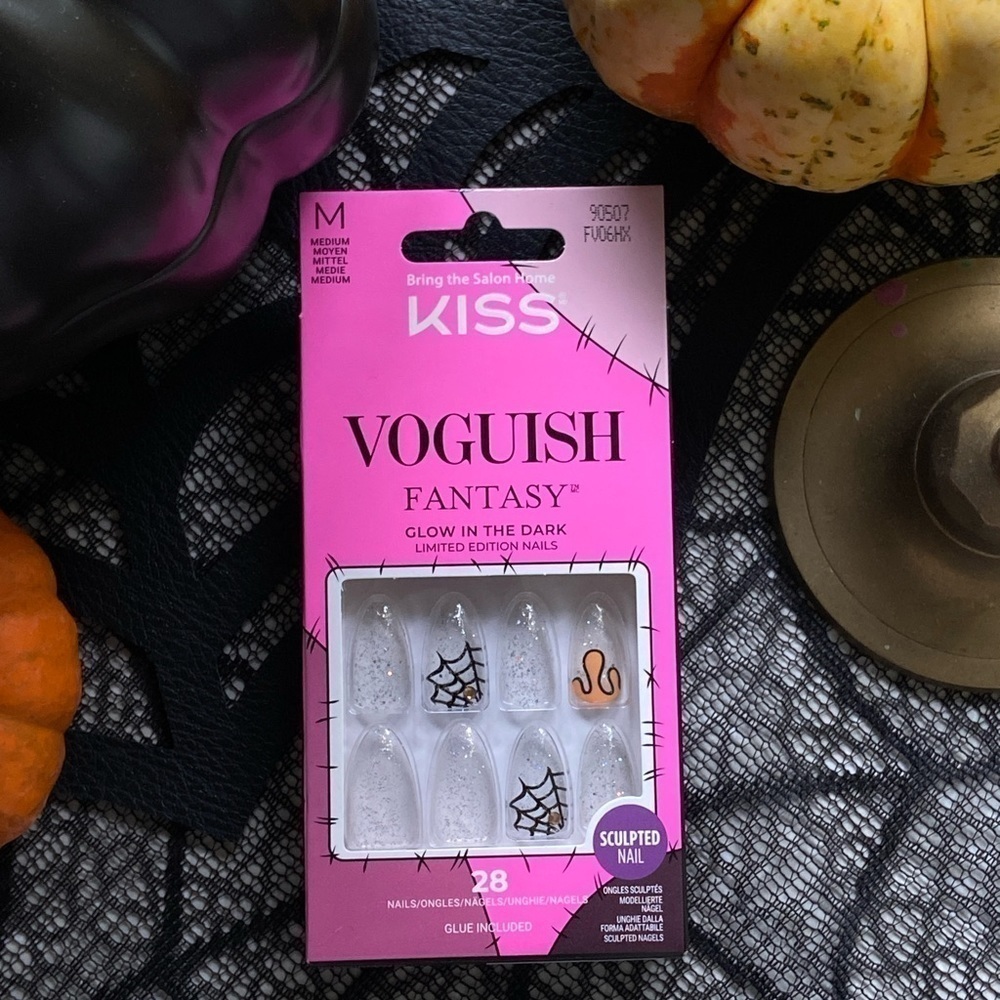 NWT Voguish KISS Halloween Sparkly Nails - Picture 2 of 5